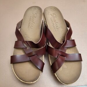 Skechers Luxe Foam Leather Strappy Slip On Slides Mules Wedge Sandals Size 7 EUC